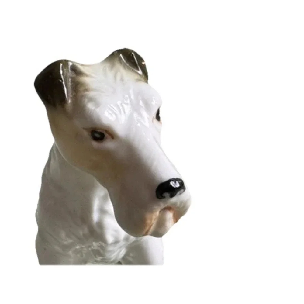 VTG Porcelain Seated Wire Fox Terrier Glossy White w/Tan Accent Perky Alert Pose